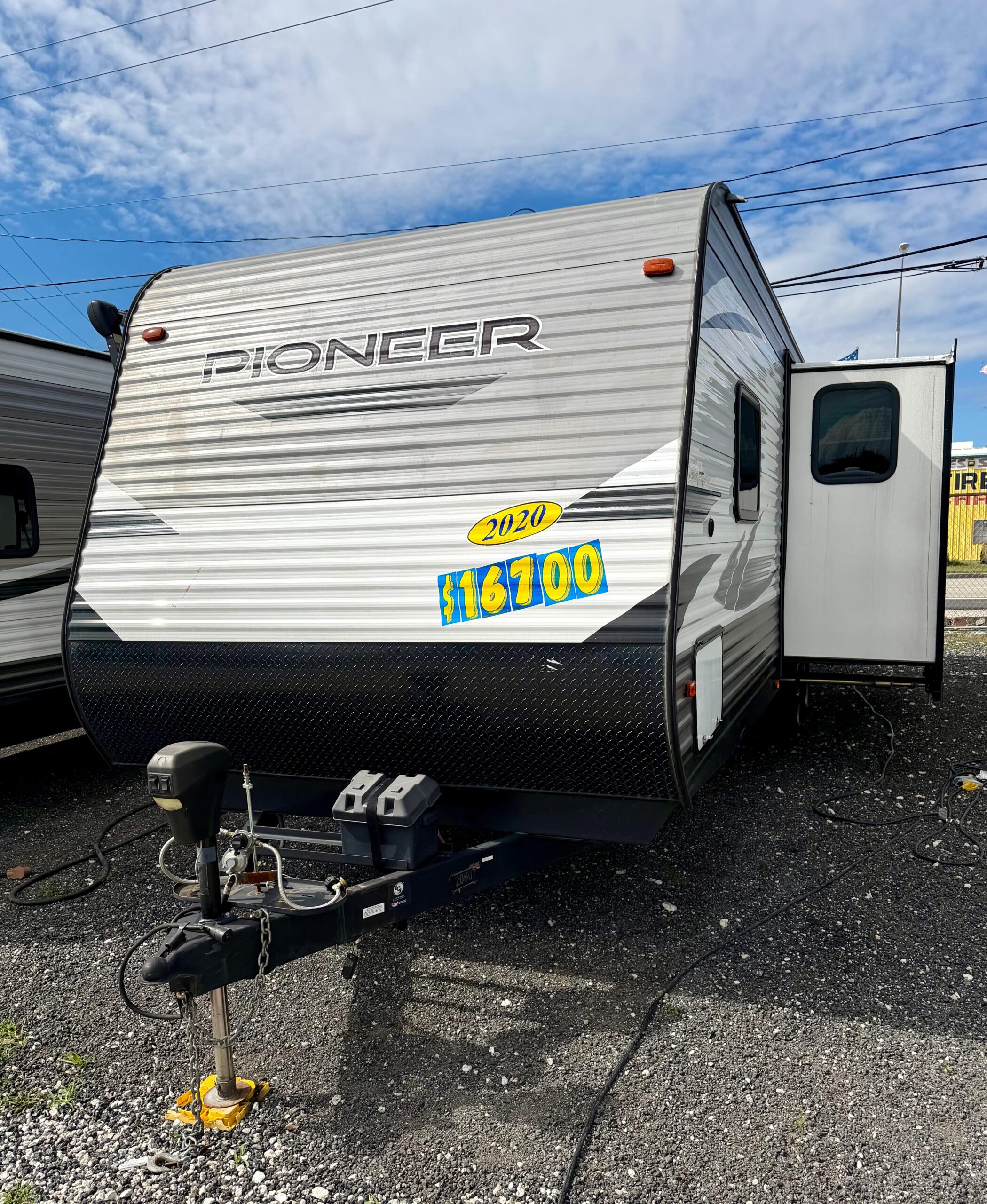 Pioneer RV 2020 – Kessell Auto & Rv Corp